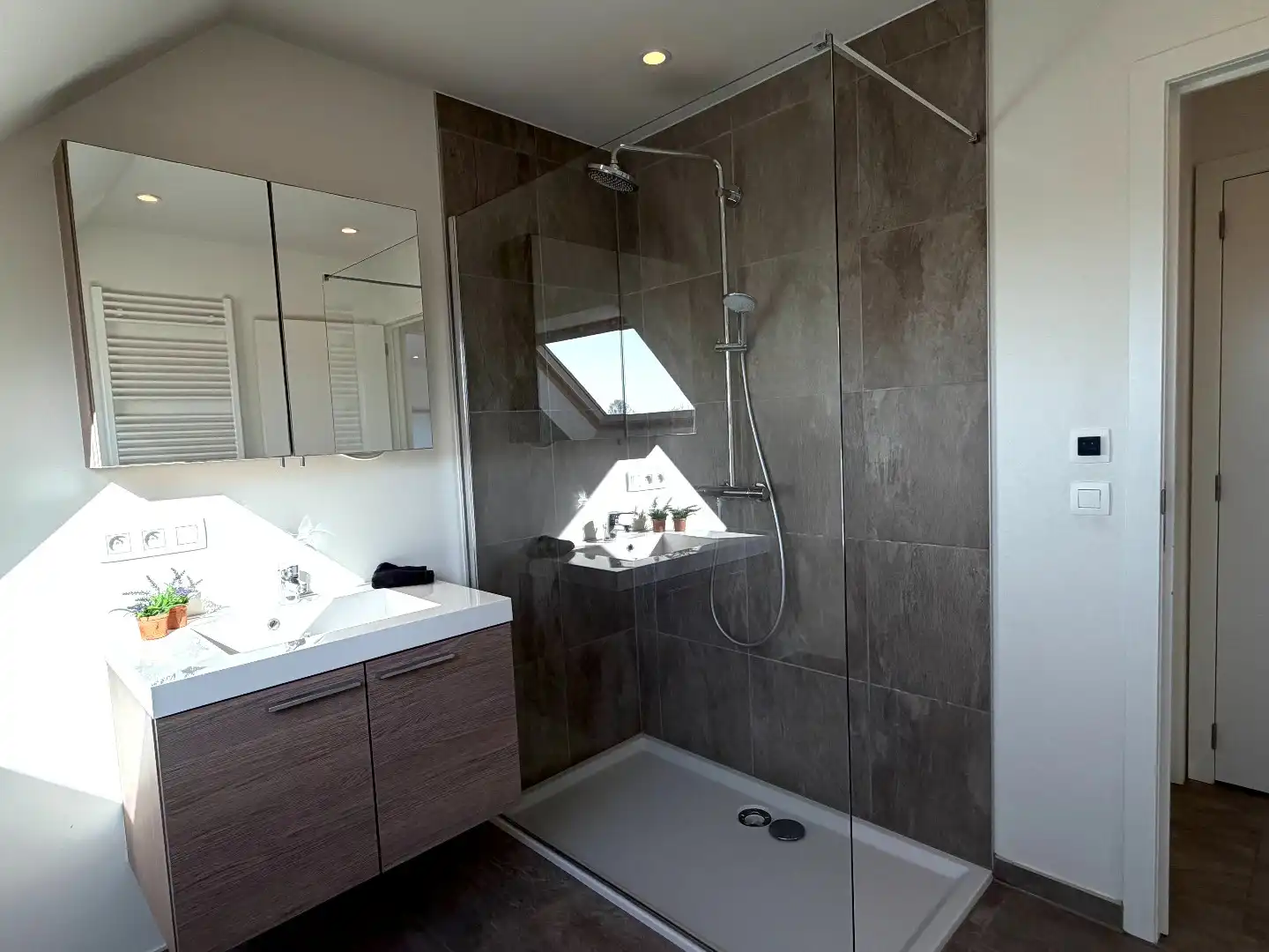 Dakappartement met 2 slaapkamers, 2 terrassen, garage én staanplaats! foto 19