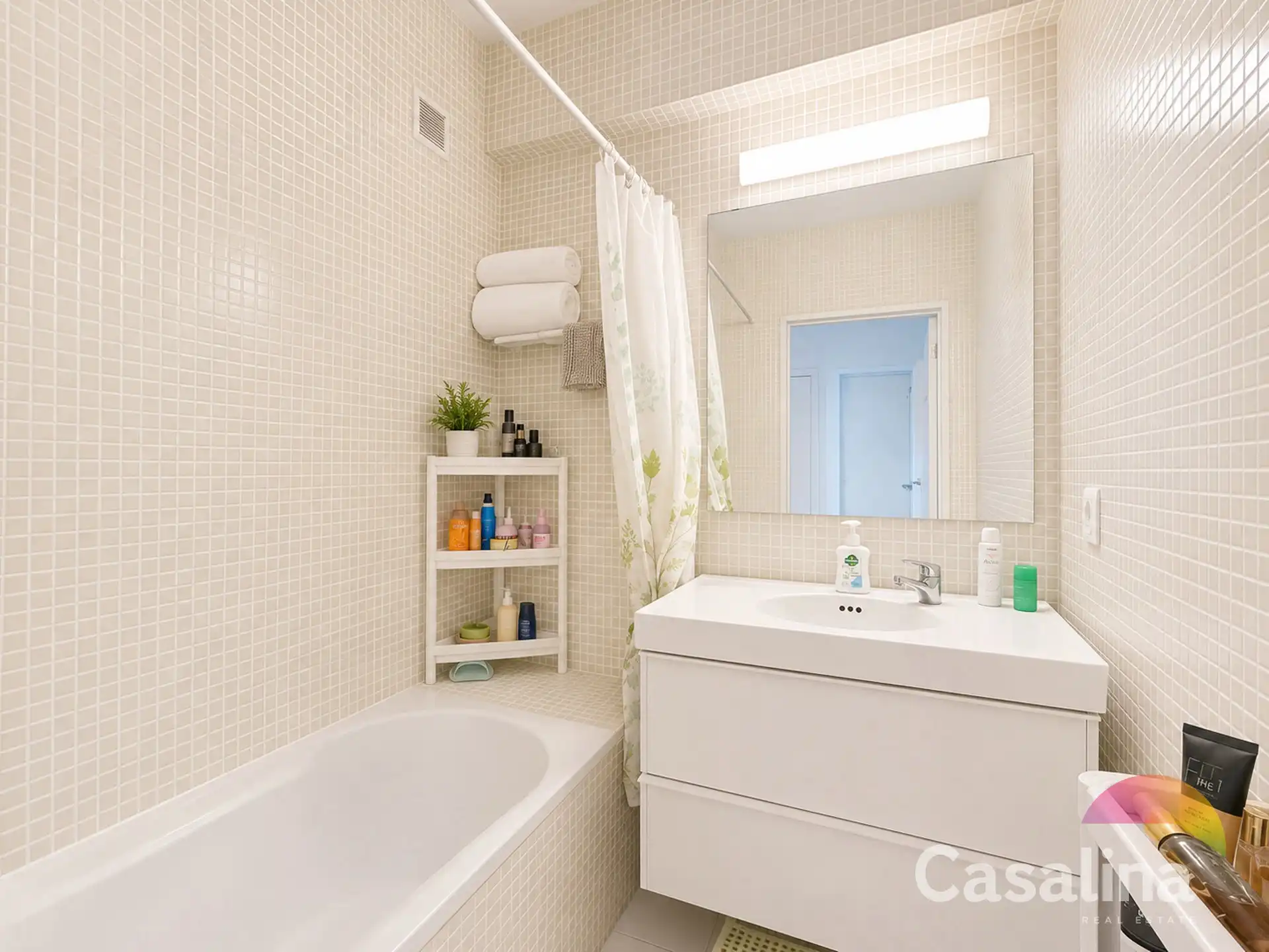 2-slaapkamerappartement – Lage kosten foto 9