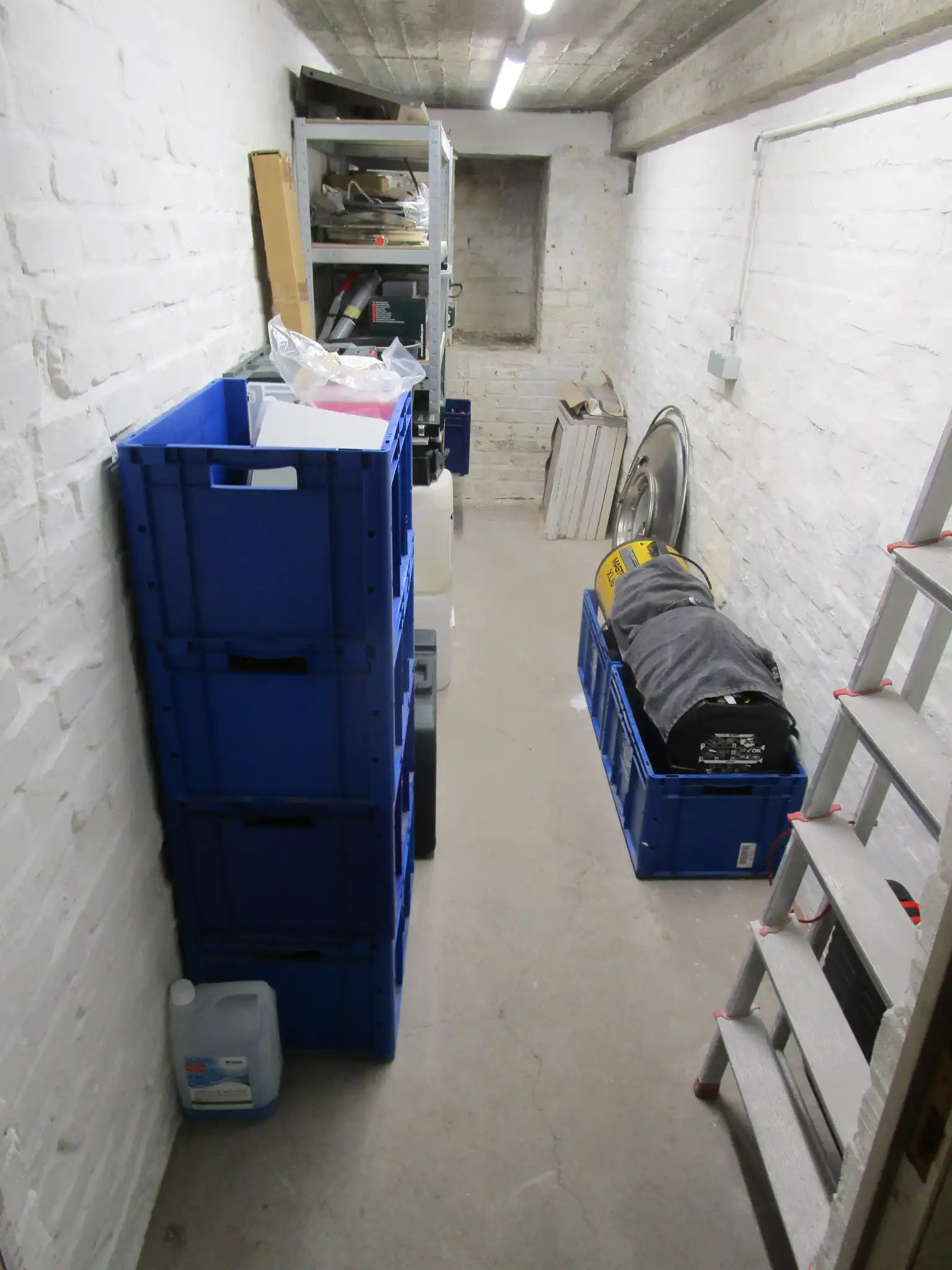 Recent totaal gerenoveerd lichtrijk appartement met zeezicht, 2 ruime slaapkamers en garage. foto 17