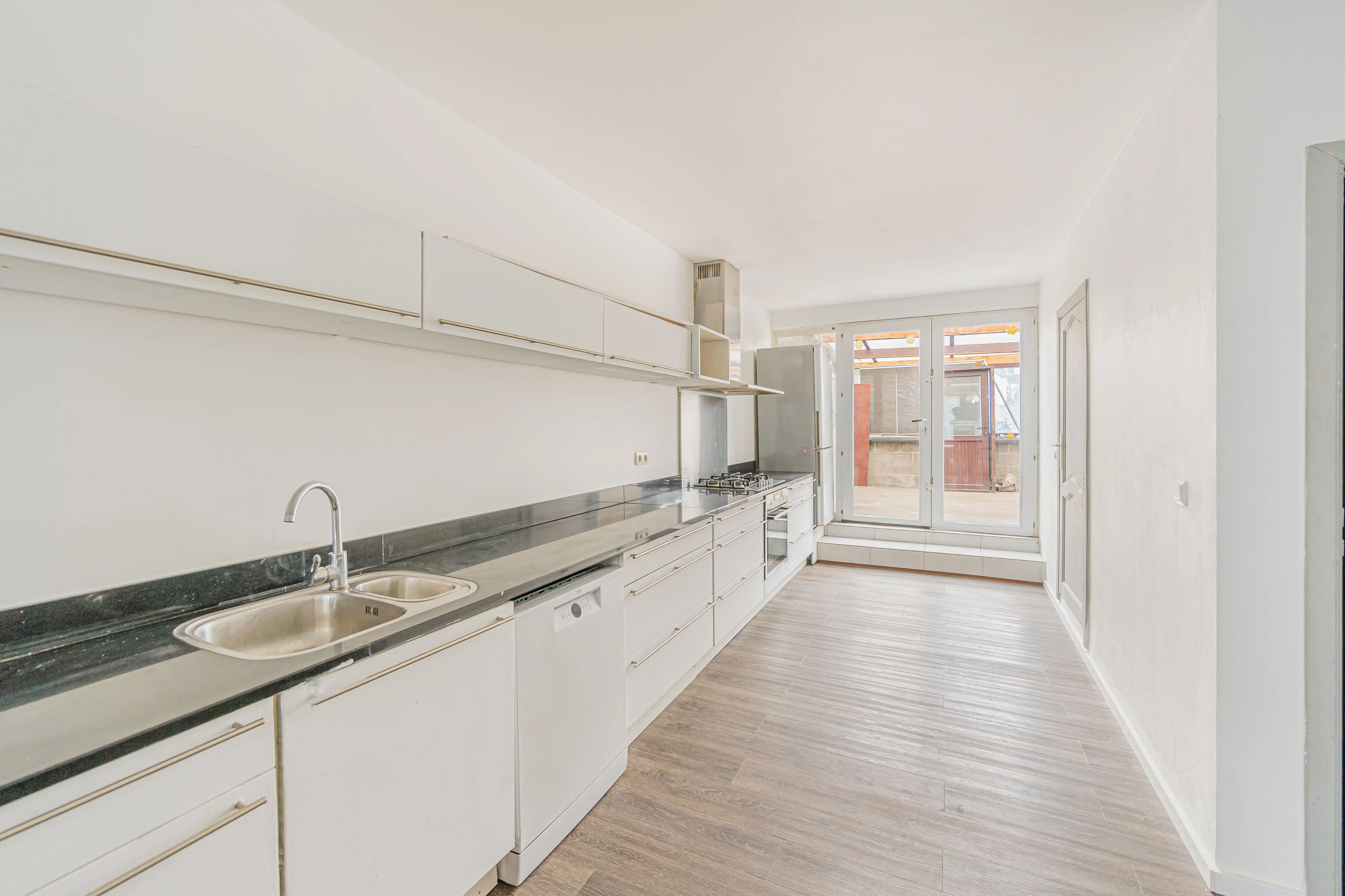 Instapklare woning met 3 slaapkamers en 2 badkamers foto 4