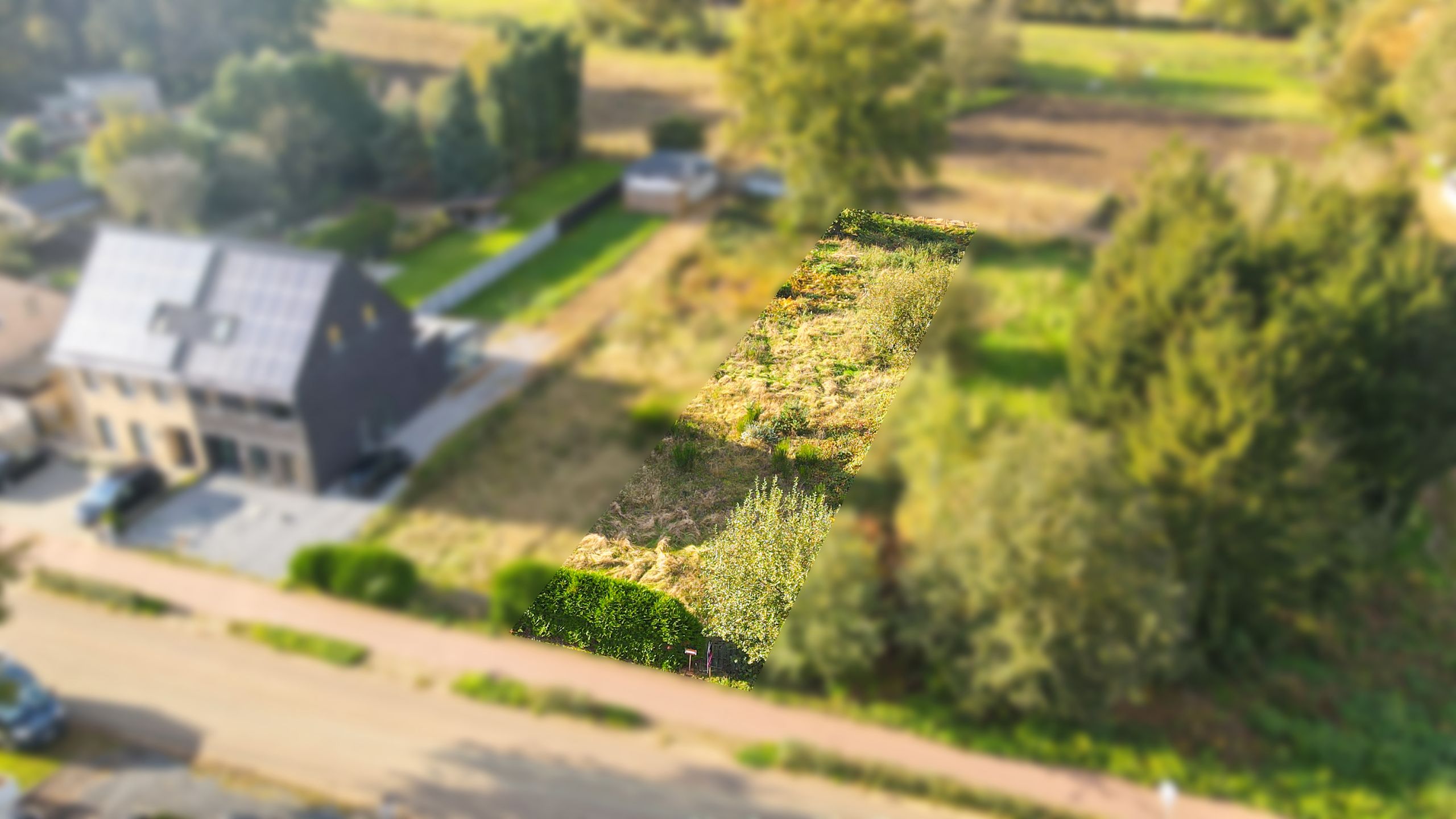 Rustig gelegen bouwgrond van 7a85ca met vergunde plannen ! foto 3