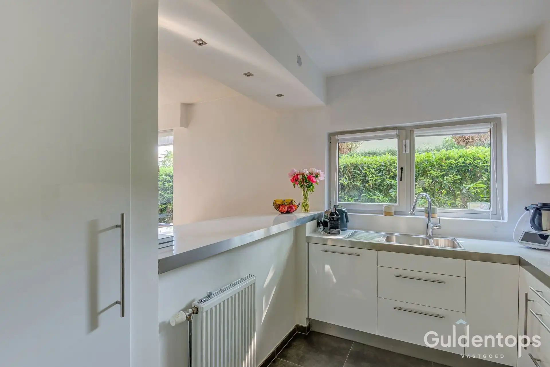 Modern ruim gelijkvloers (2 slk) appartement met ruime tuin foto 16