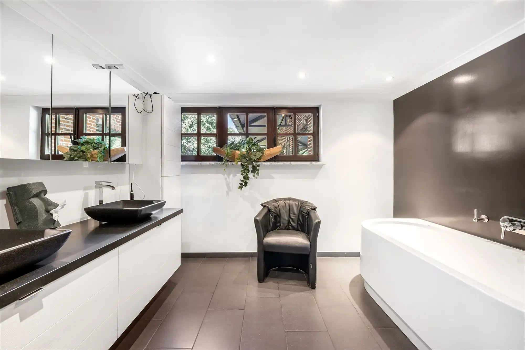 UNIEKE EIGENDOM MET 24 PAARDENSTALLEN EN BINNENPISTE OP CA 10 HECTARE TE PAAL-BERINGEN foto 31