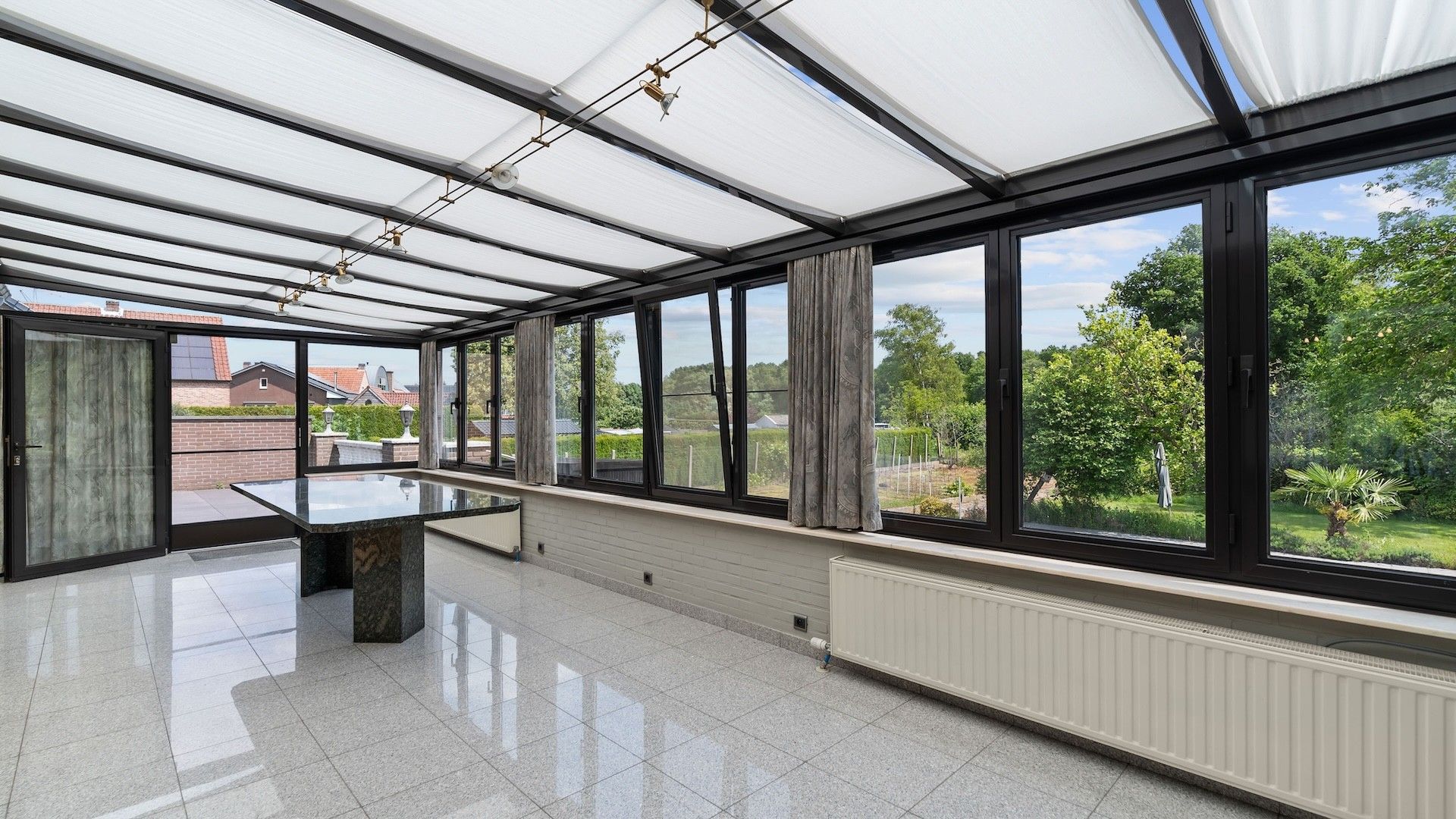 Zeer landelijk gelegen woning met praktijkruimte op een perceel van 19a72ca foto 8
