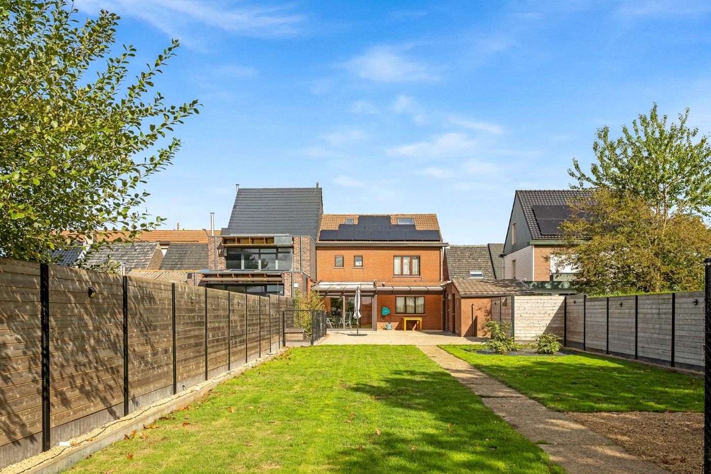 Gigantische, oerdegelijke woning met 4+ slpk., oprit, garage en west-tuin foto 29