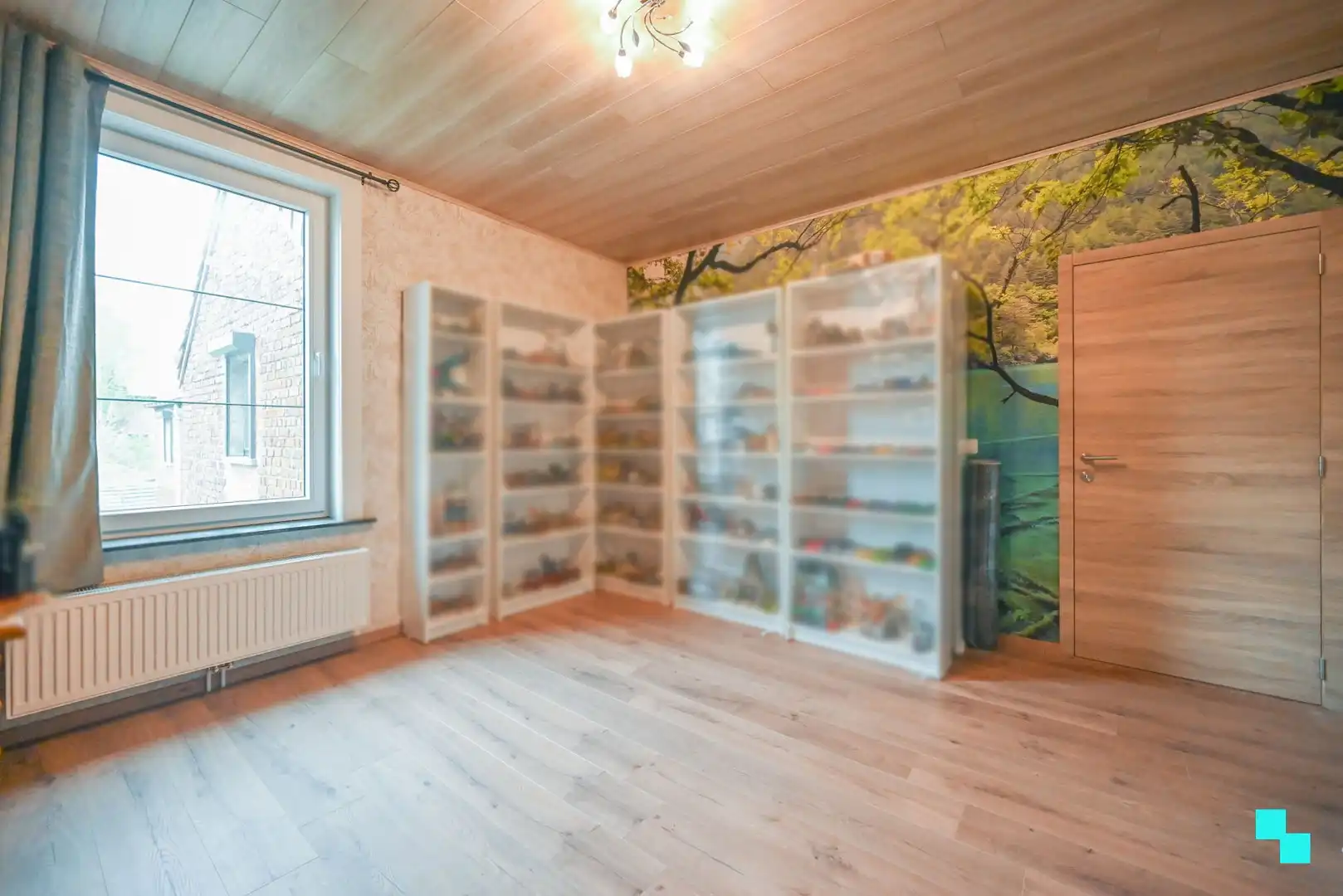 Ruime eengezinswoning met inpandige garage nabij het centrum van Kuurne! foto 24