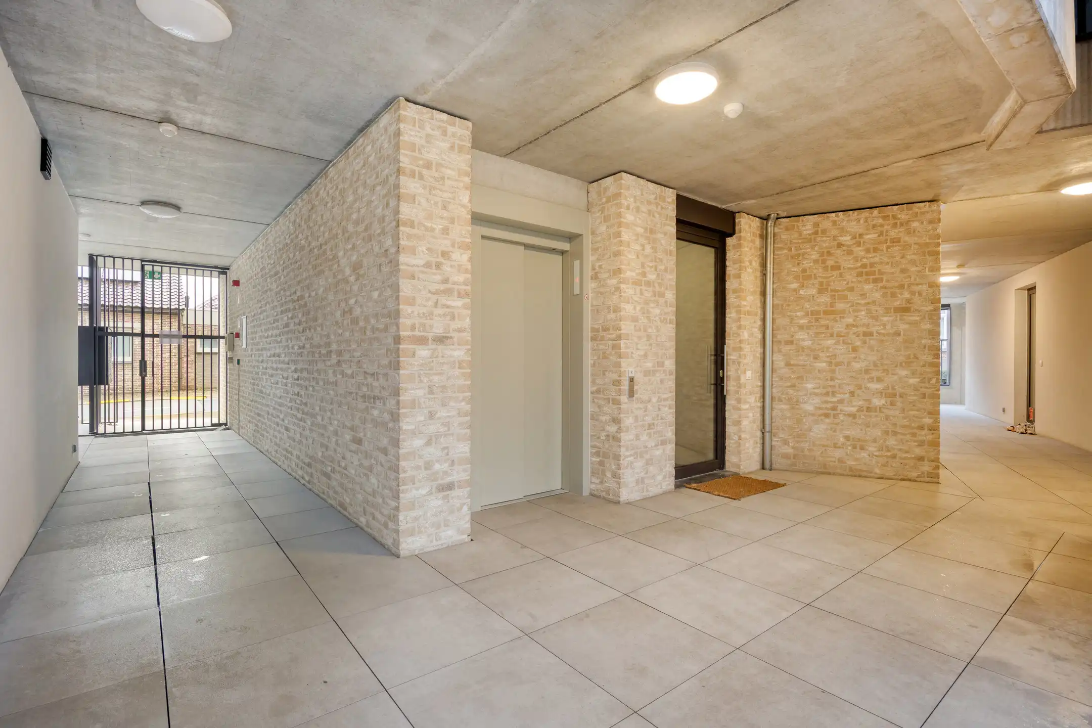 Recent, gelijkvloers appartement met 2 slaapkamers en terras foto 14