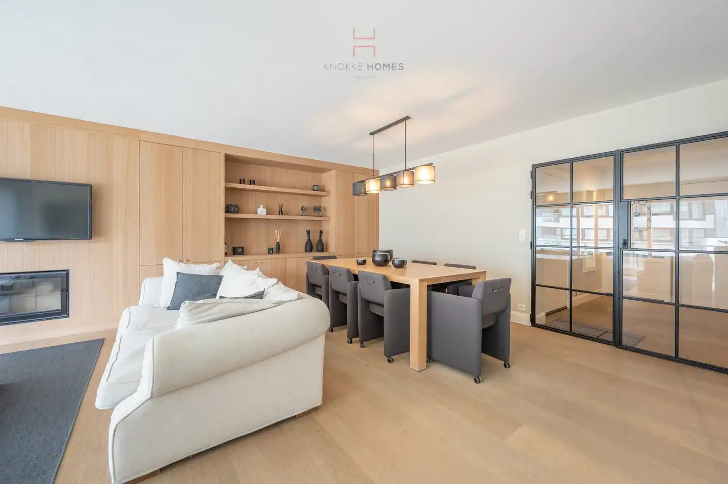 Instapklaar vernieuwd appartement met een mooi zijdelings zeezicht in Duinbergen foto 8
