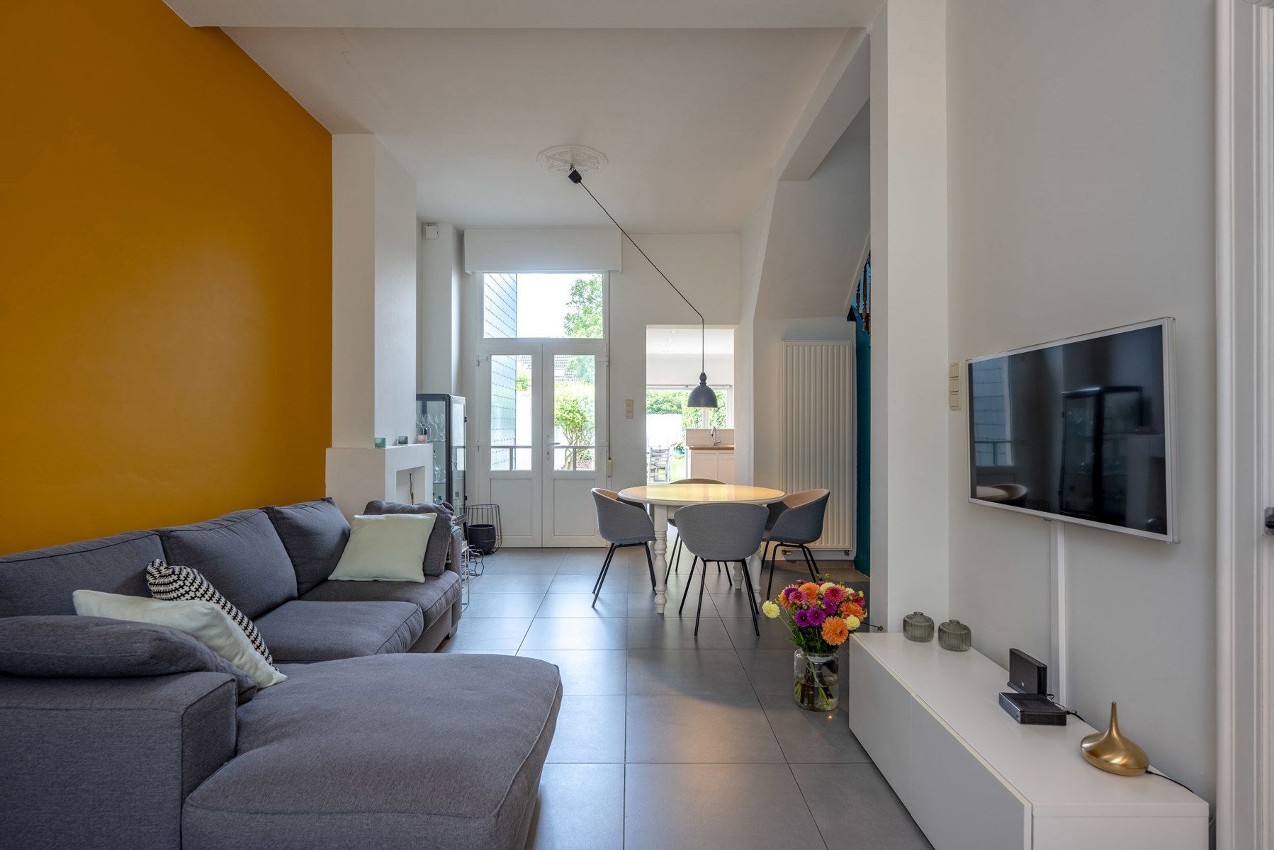 Instapklare woning in het hartje van Schoten! foto 4