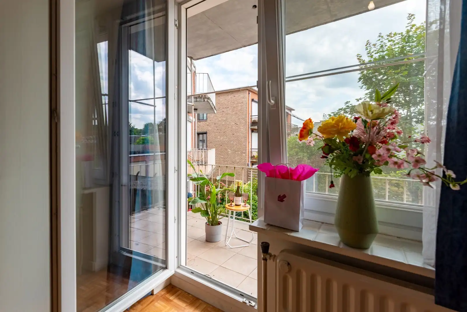Ruim 2 slaapkamer appartement met garage in Boechout! foto 14
