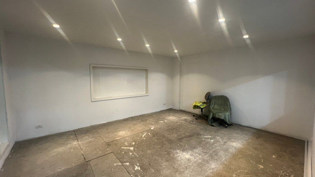 Magazijn met bureel te huur in Booiebos in Drongen foto 7