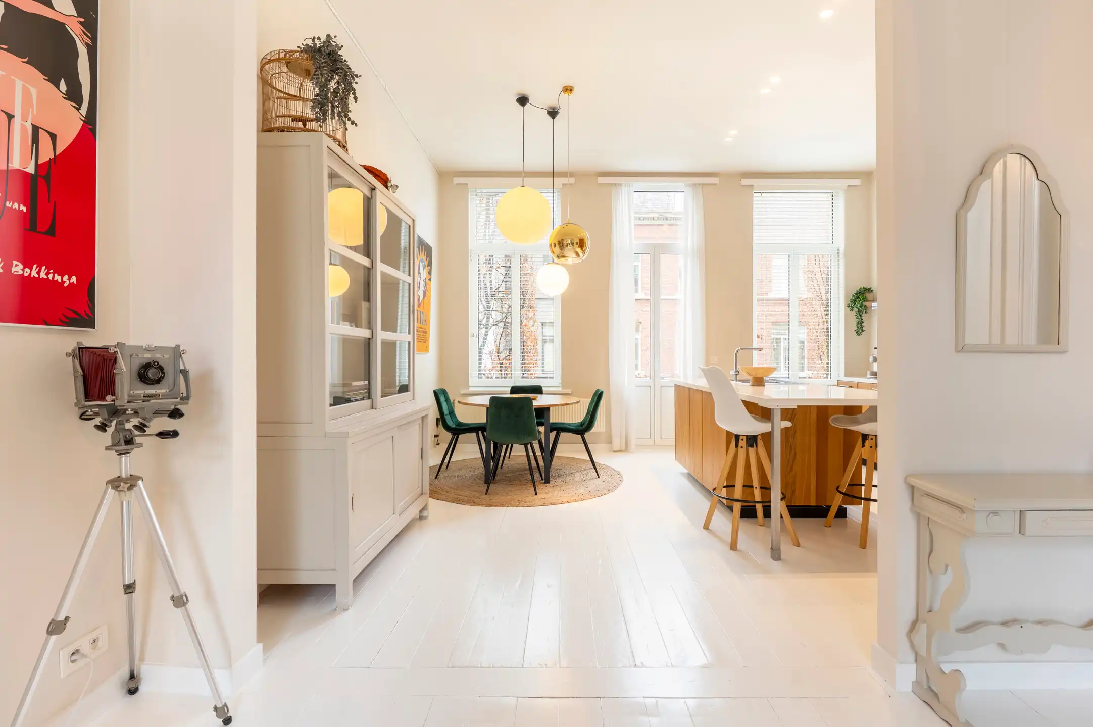 Karaktervol & lichtrijk appartement op ’t Zuid foto {{pictureIndex}}