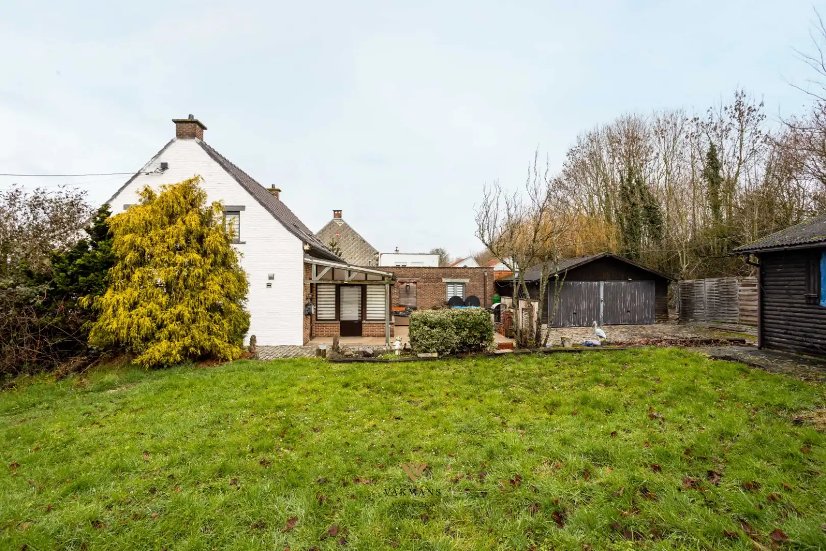 Fermette woning met oprit, dubbele garage en prachtige tuin foto 31