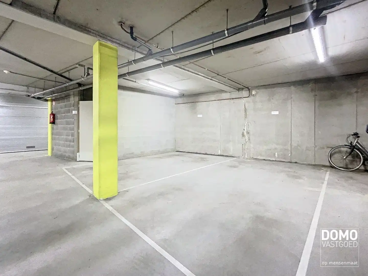 KANTOOR/PRAKTIJKRUIMTE TE HUUR IN CENTRUM KERMT MET ONDERGRONDSE AUTOSTANDPLAATS foto 13