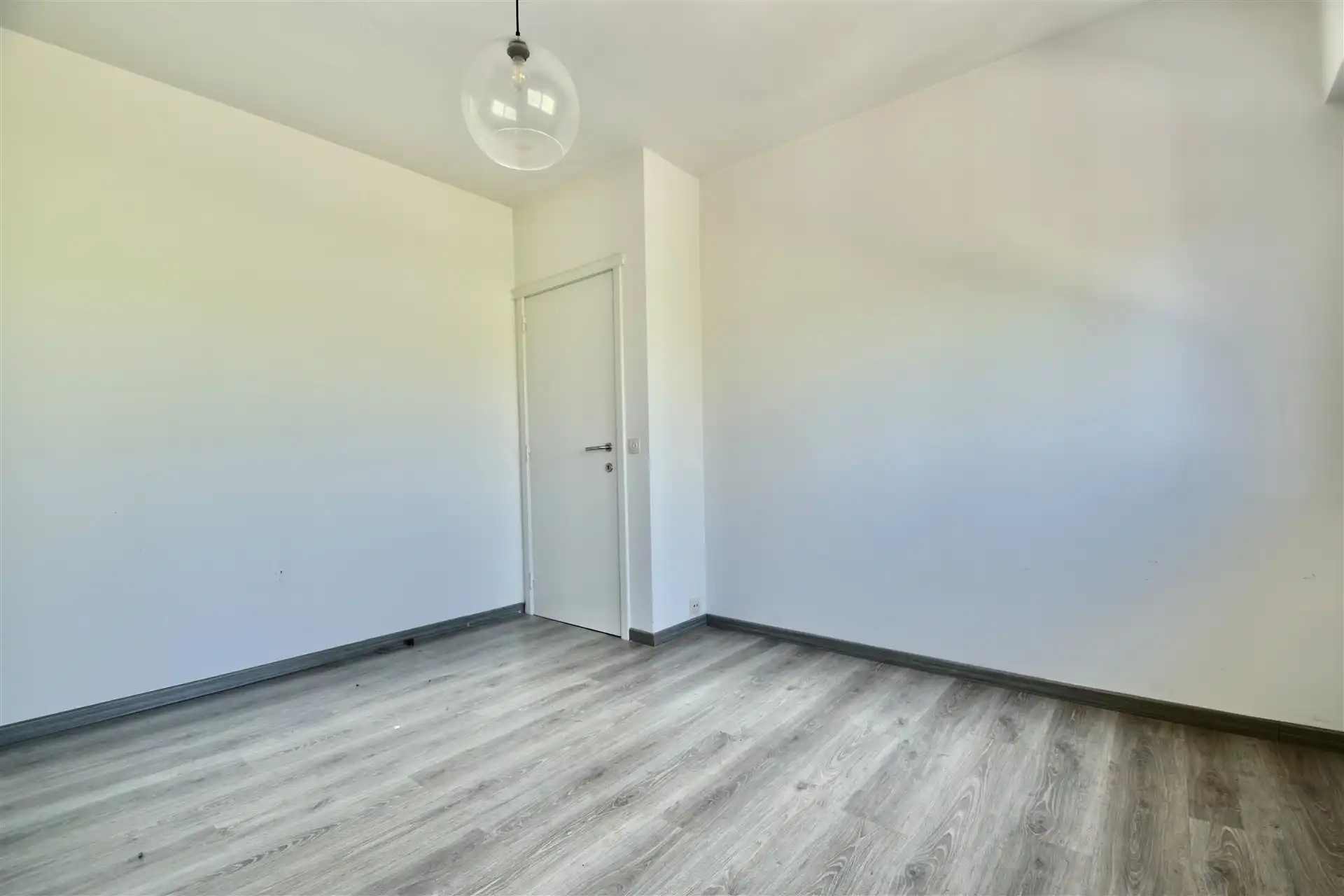 Ruim appartement met drie slaapkamers in Temse  foto 8