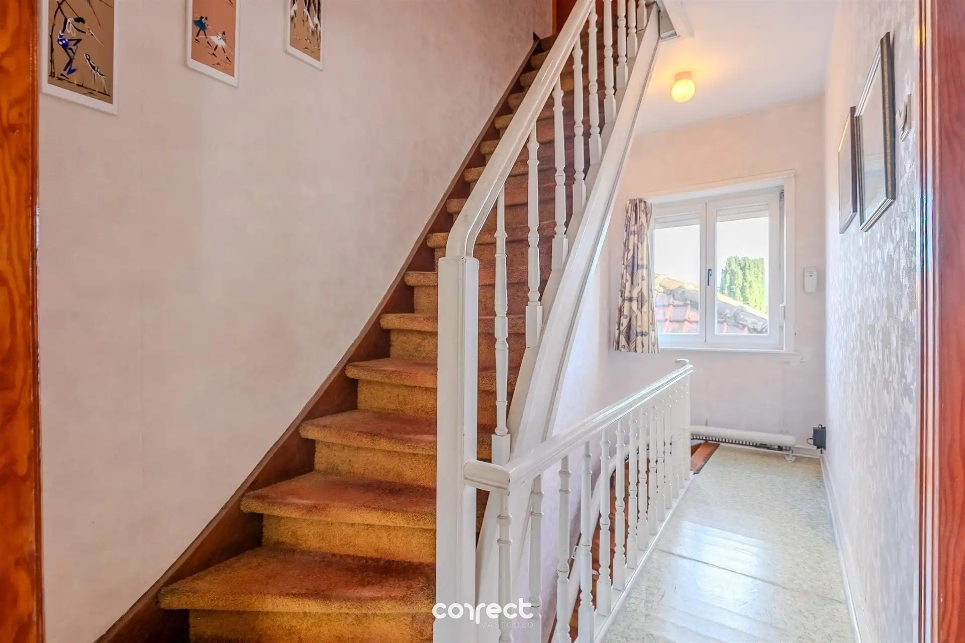 Te renoveren, charmante woning op een mooi perceel. foto 6