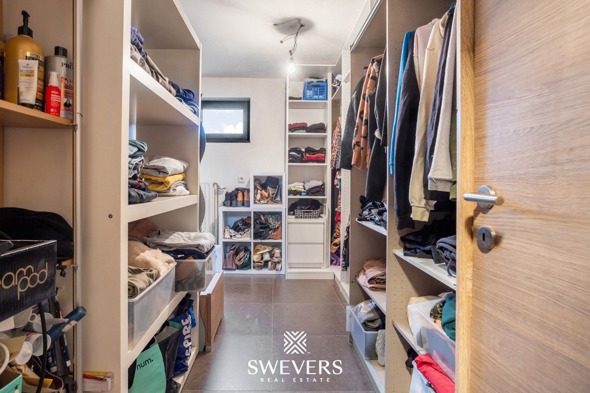 Ruime, instapklare woning met drie slaapkamers en prachtige tuin foto 16