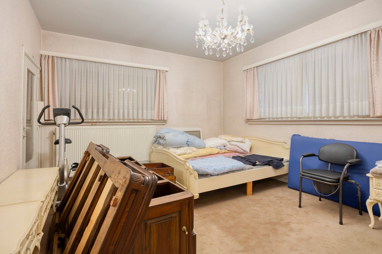 Ruime karaktervolle woning met 5 slaapkamers op een zonnig perceel van 12 are !  foto 12