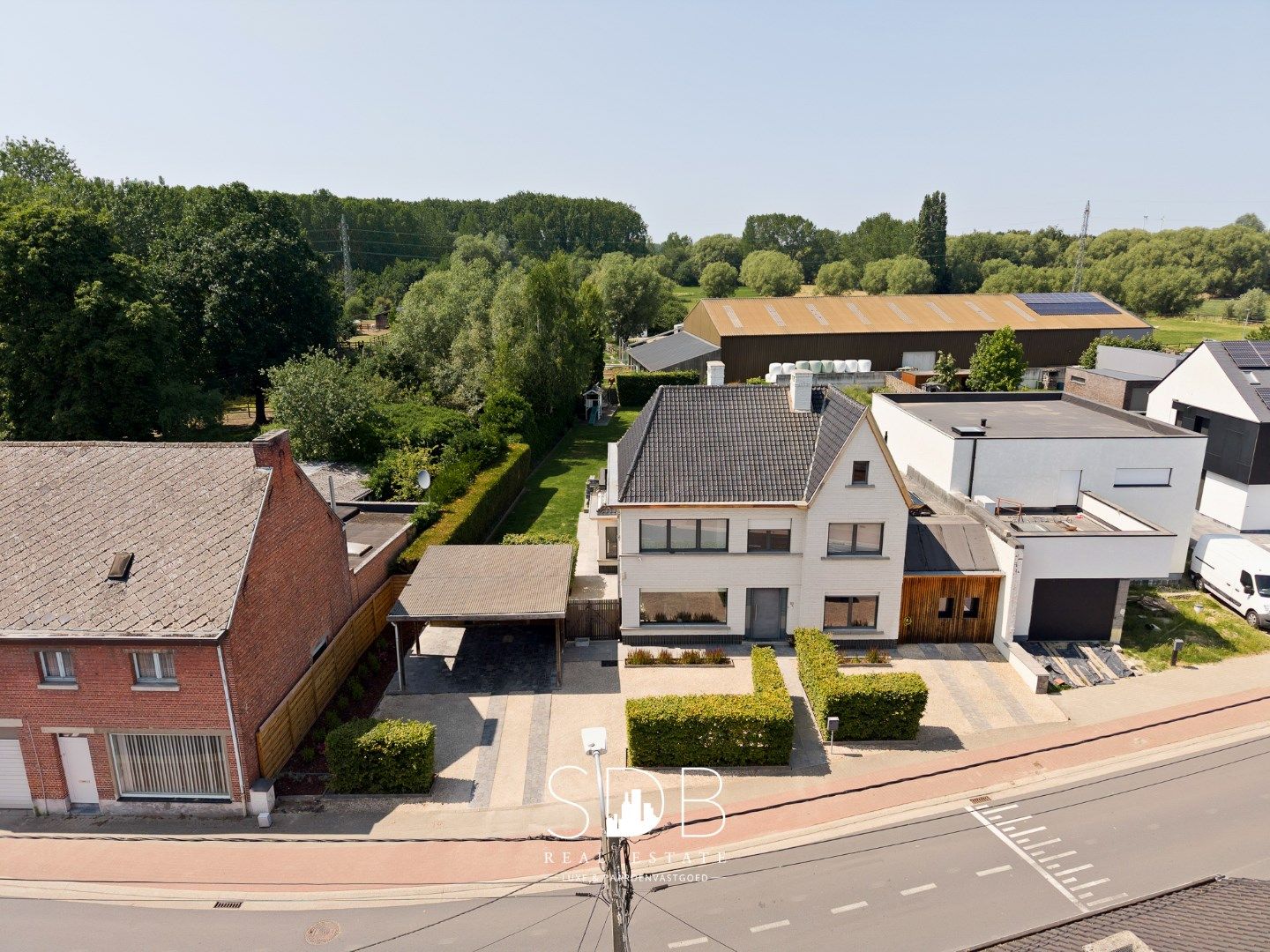 Prachtige hedendaagse villa met gezinstuin en zwembad op 1.387m² foto 30
