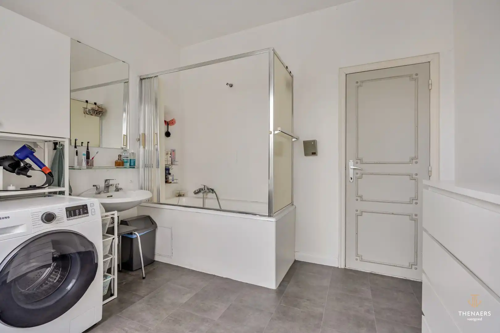 Statige woning met uitzonderlijk veel ruimte, karakter en mogelijkheden pal in het centrum van Sint-Truiden. foto 33