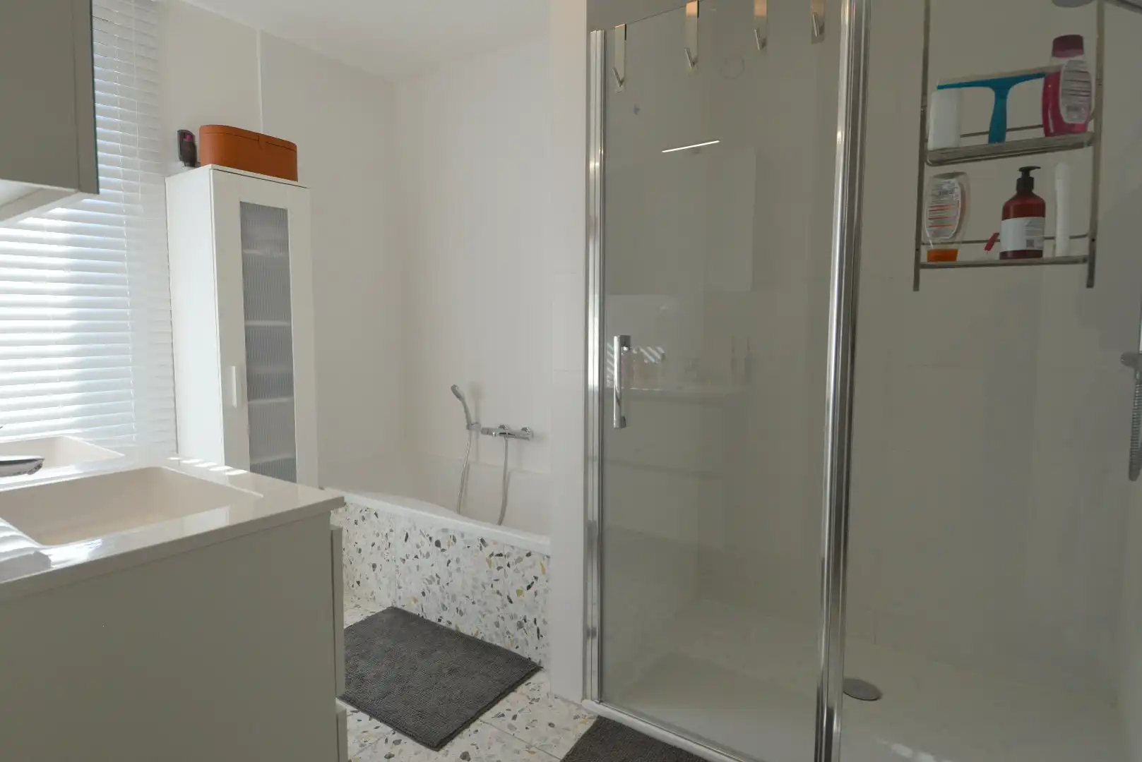 Ruime nieuwbouwwoning met 3 slaapkamers en tuin in Gullegem foto 8