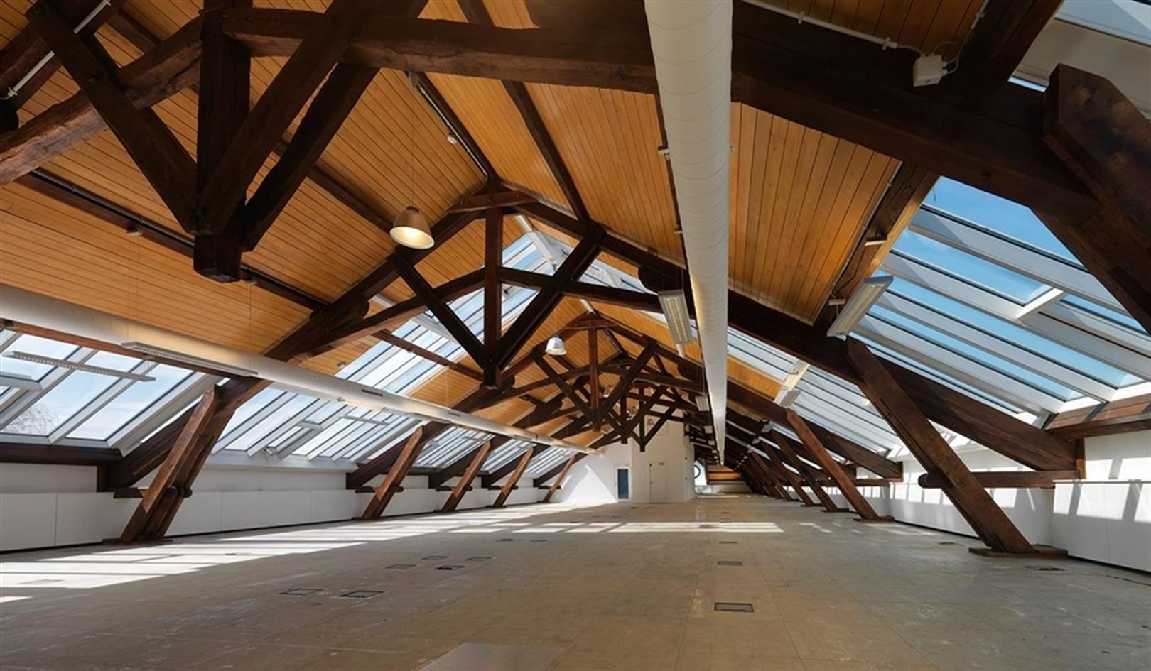 LA SUCRERIE: kantoren te huur vanaf 90m² foto 4