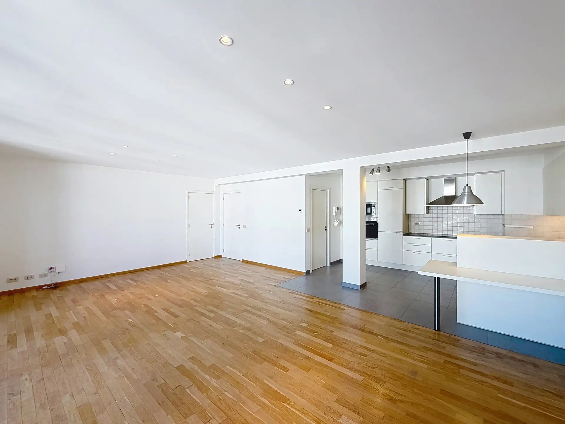 Appartement met 2 SLPK in het hooggelegen deel van St-Gillis foto 6