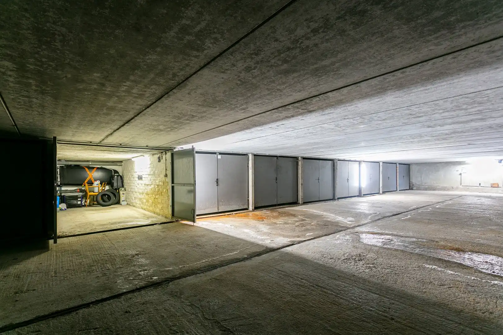 Ondergrondse garagebox te Deurne! foto 2