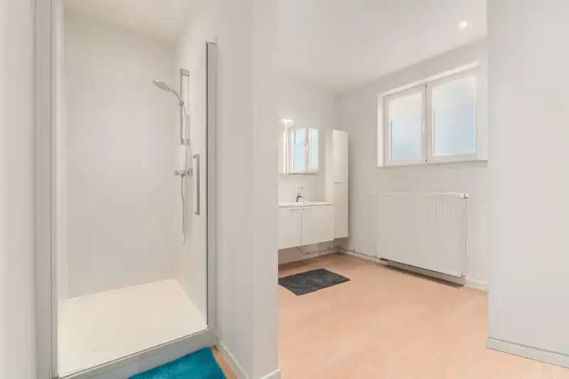 Instapklare rijwoning nabij centrum foto 10