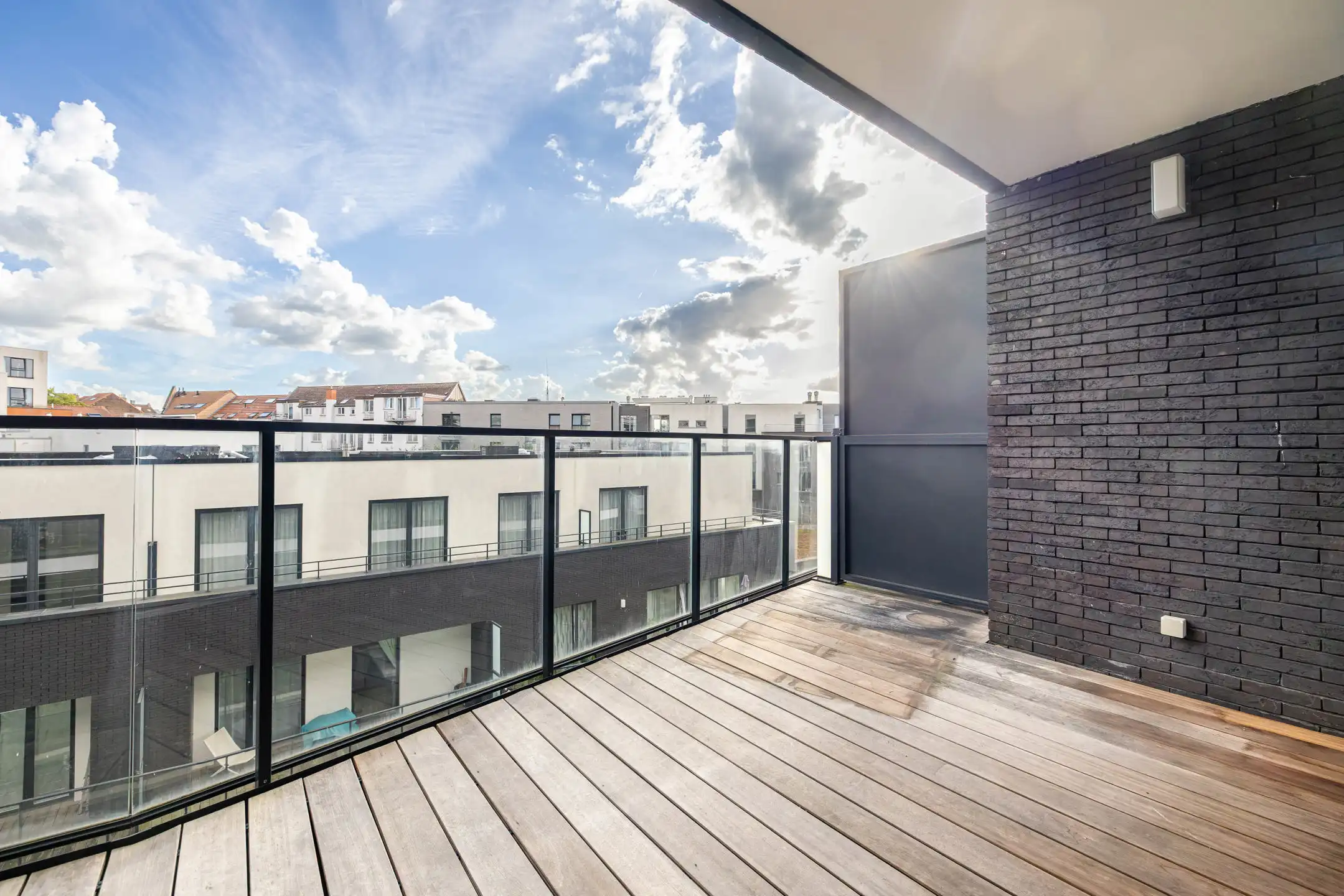 Appartement met 2 slaapkamers, grote terrass & parkeerplaats foto 5