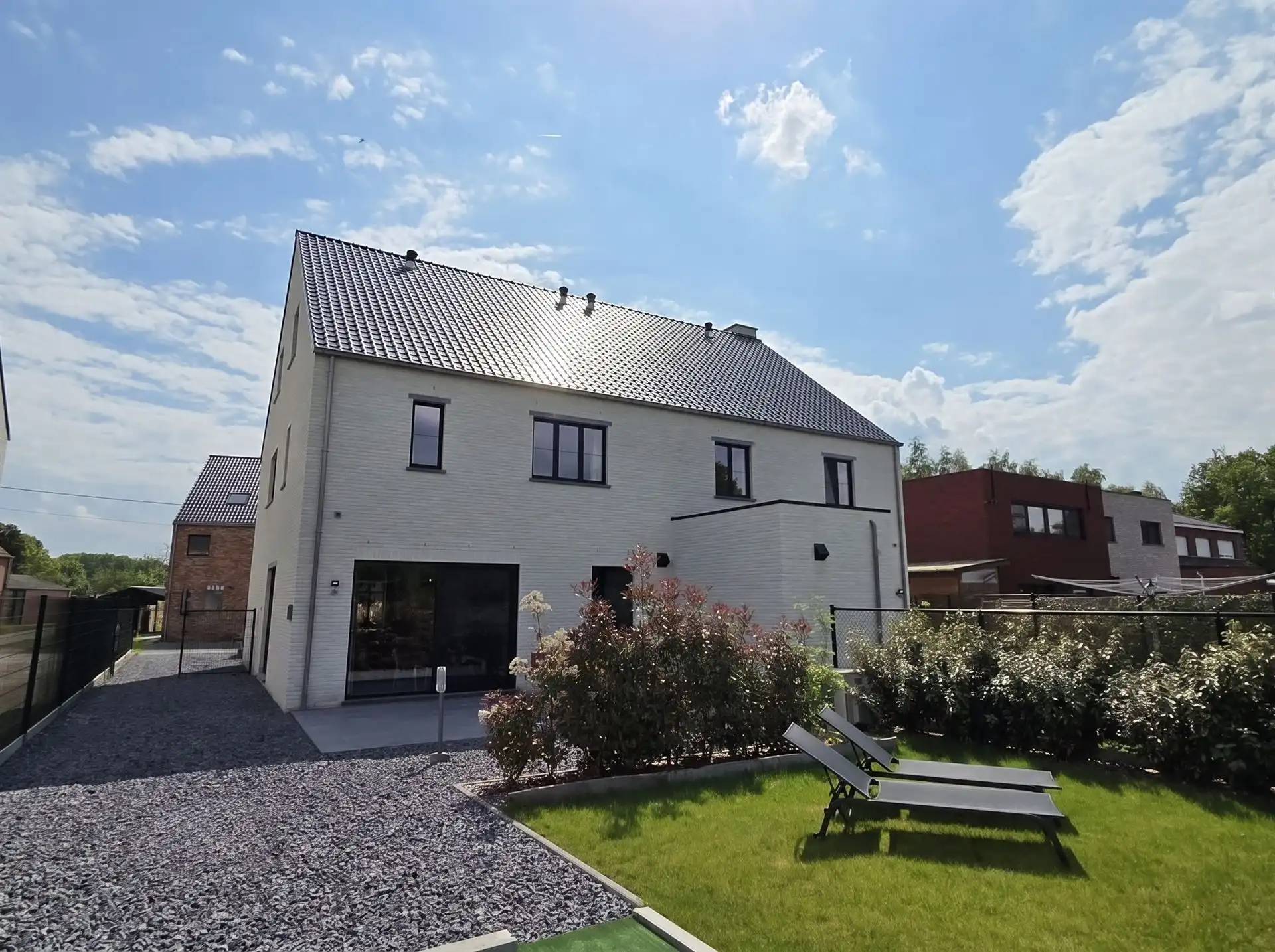 Prachtige nieuwbouw BEN-woning met 5 slpk, 3 badkm en verzorgde tuin. Uitermate rustig gelegen. foto 19