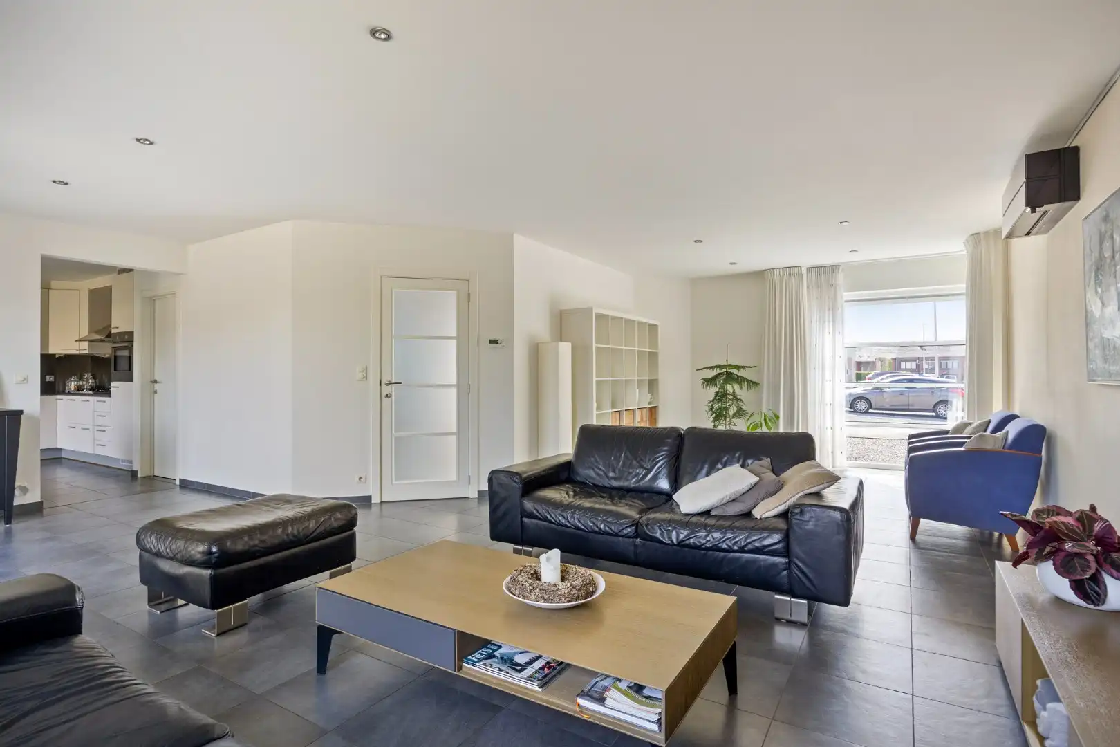 Rustig gelegen in MIllen Riemst, staat deze knappe woning met tuin te koop foto 5