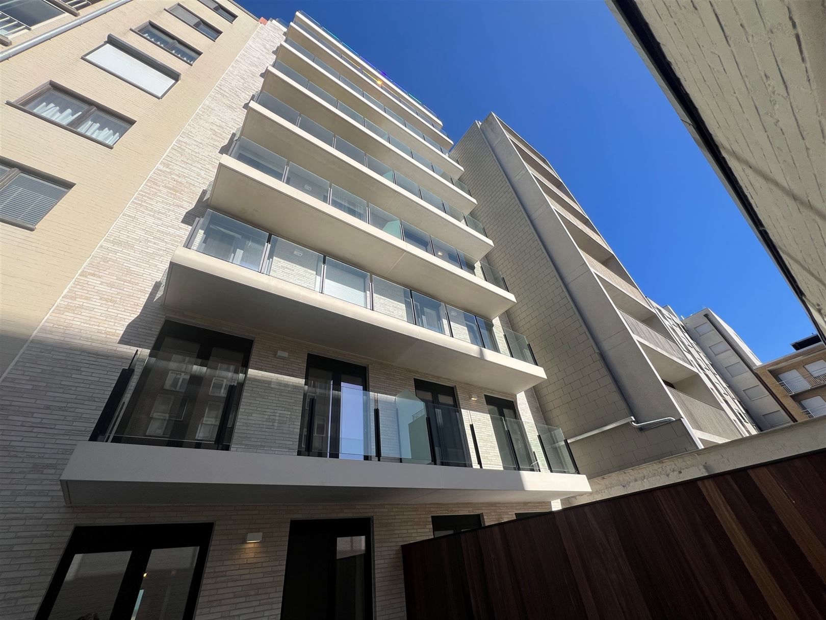 Instapklaar nieuwbouwappartement op de Zeedijk !  foto 11