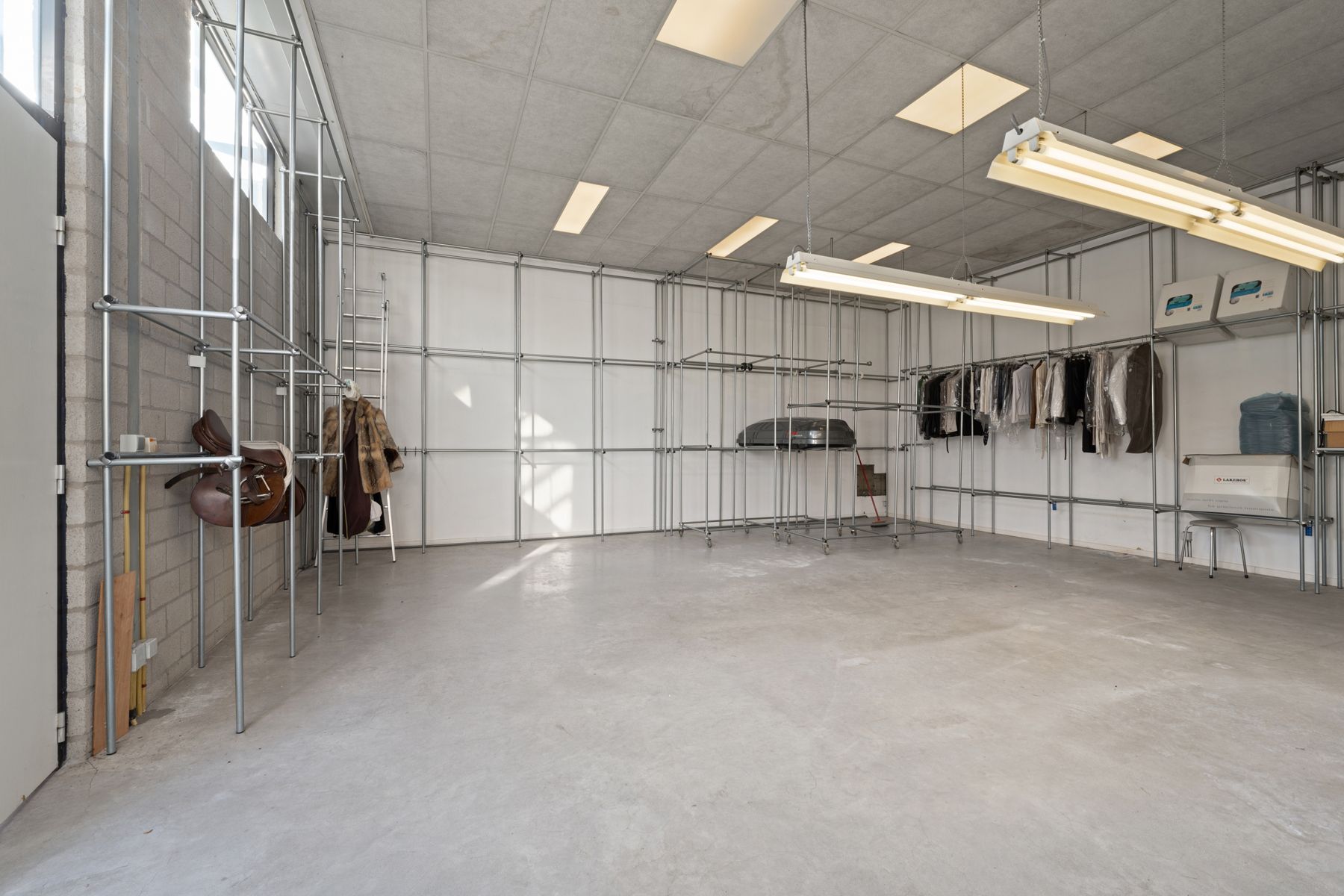 Commercieel gelegen handelspand op topligging te Roeselare foto 23