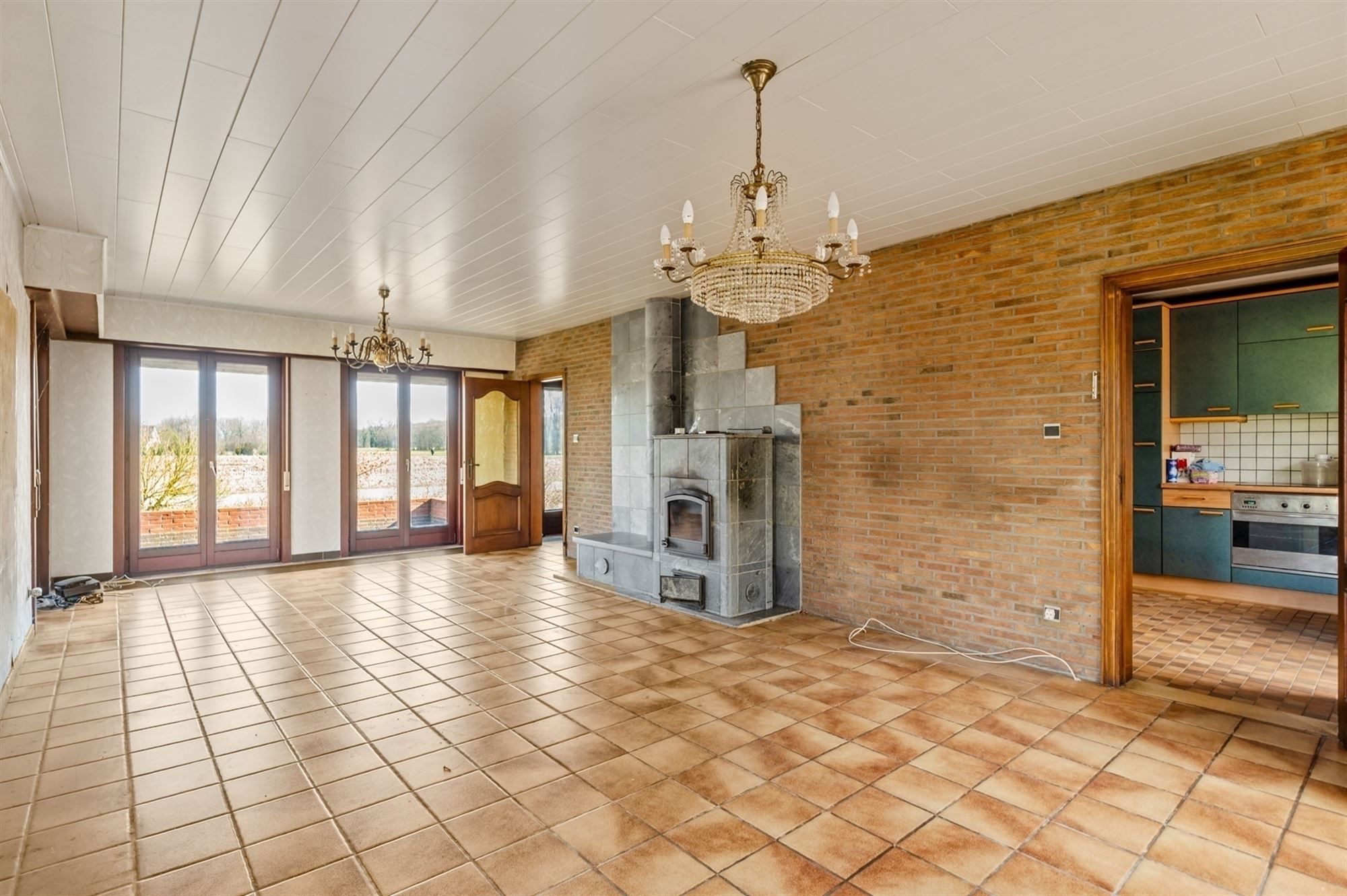 Op te frissen woning met loods te Koningshooikt foto 4