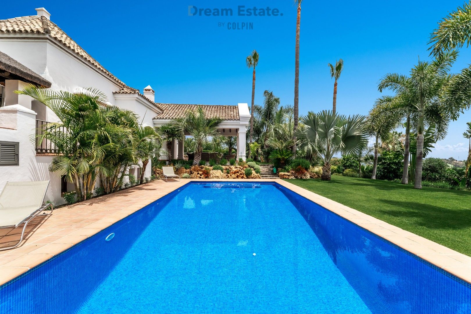 Een werkelijk prachtige Andalusische villa tegenover de golf te Benahavis regio. foto 19