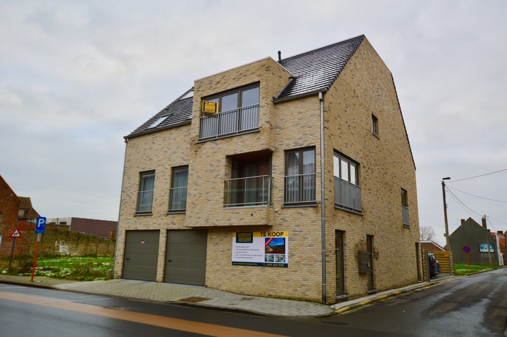 Zeer ruim nieuwbouwapp met 2 slpk en autostaanplaats in het centrum van Eernegem foto 11
