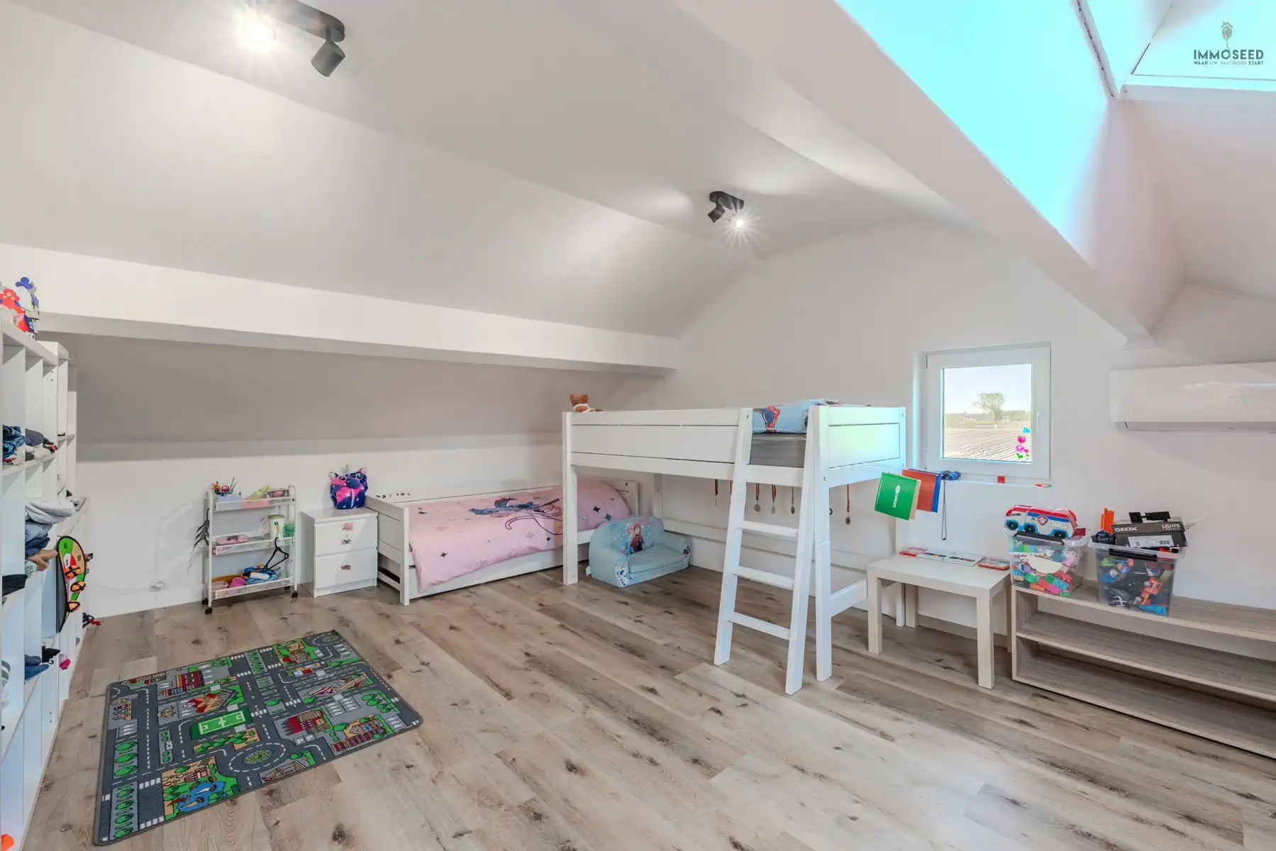 Verrassend ruime woning met verzichten foto 8