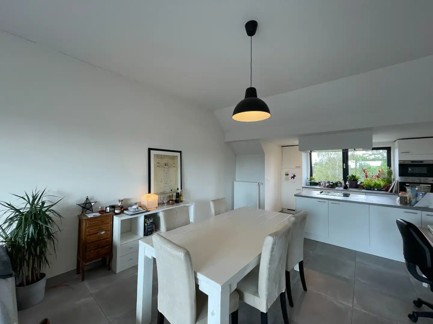 Prachtige penthouse met 3 slaapkamers en twee terrassen vlakbij het centrum van Hasselt. foto 5