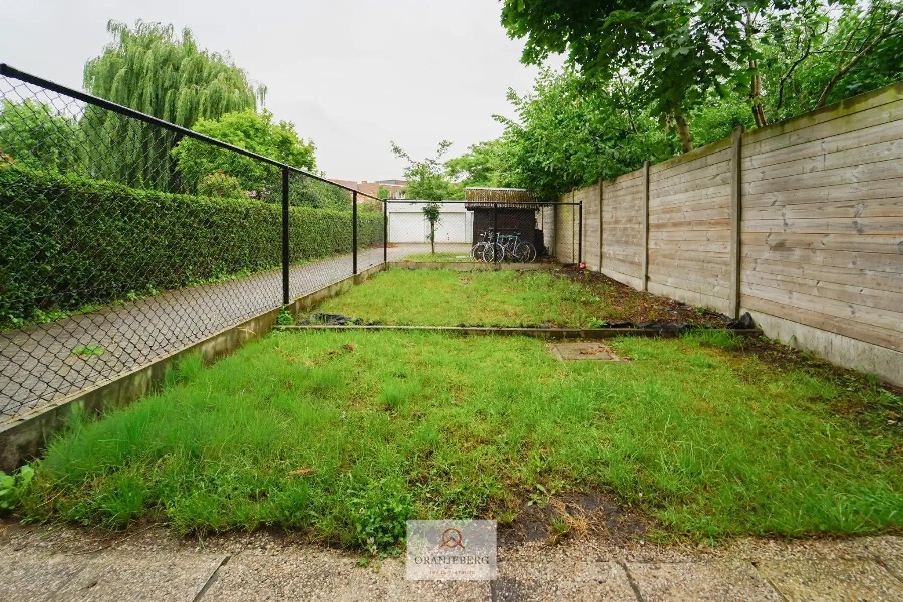Instapklaar gerenoveerd gelijkvloers appartement met tuin foto 2