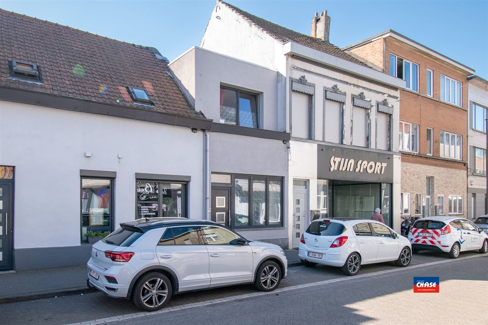 Rijwoning met 2 à 3 slaapkamers en tuin foto {{pictureIndex}}
