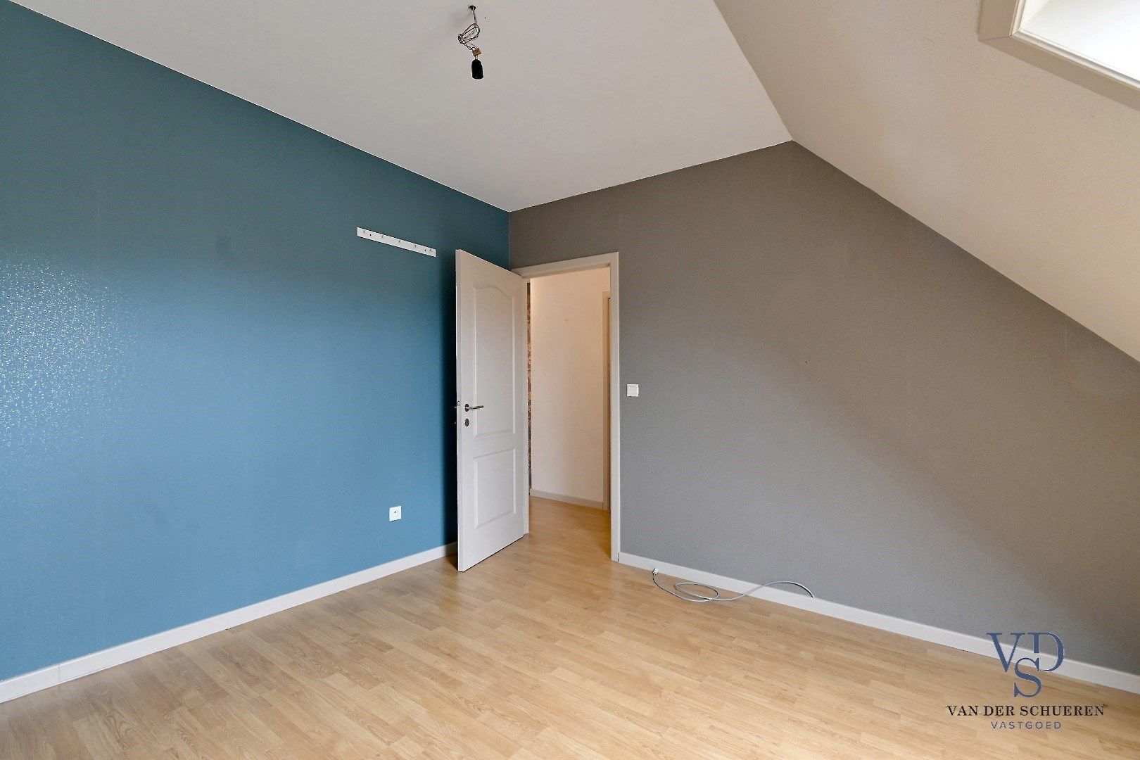 Bijzonder praktische bel-étage-woning foto 30