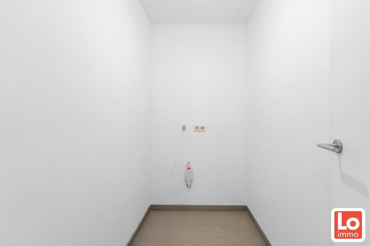 Mooi appartement met 2 slaapkamers, zuid-gericht terras en autostaanplaats in Centrum Lochristi foto 5