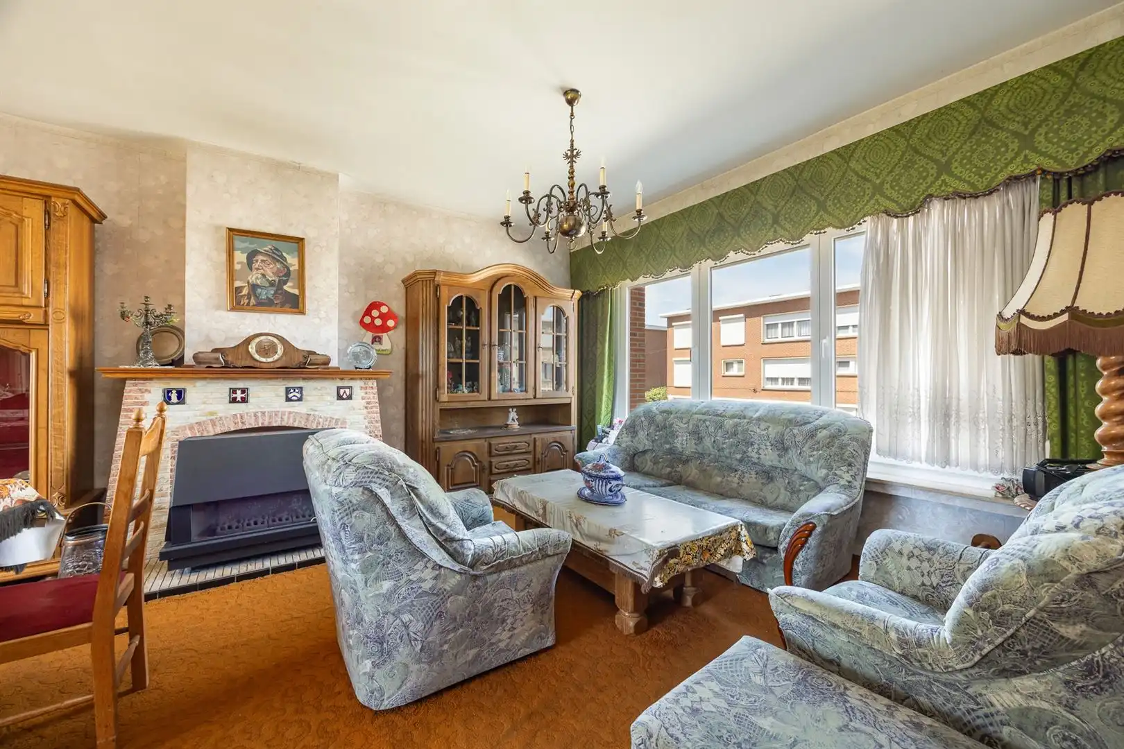 Te renoveren bel-etage met 3 slaapkamers op ca. 179m2 foto 8