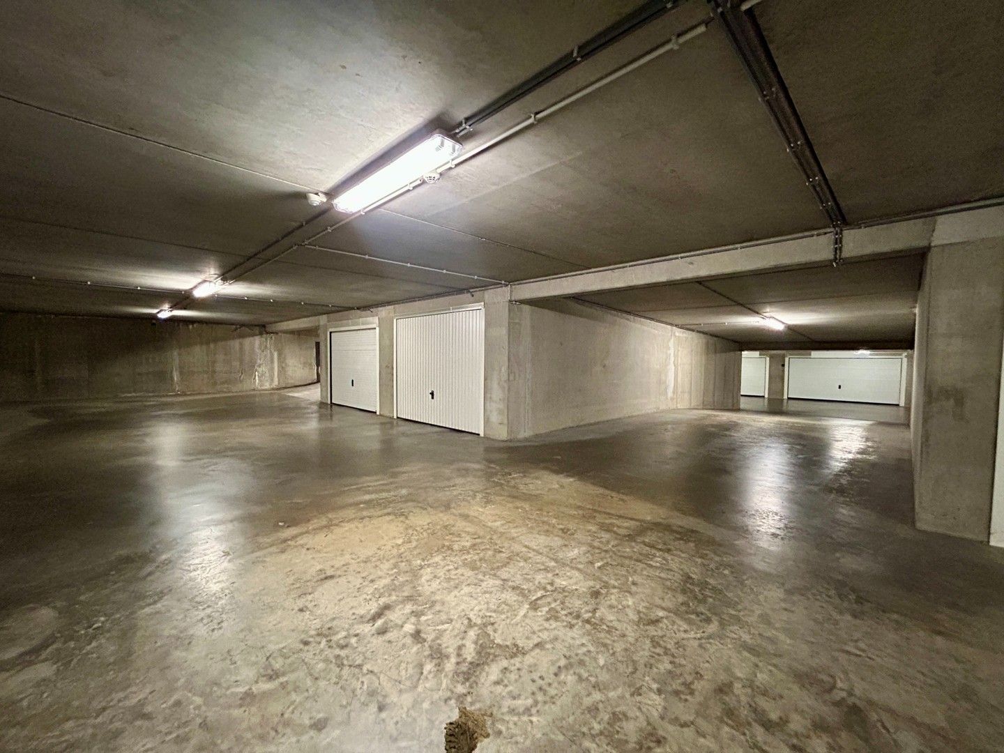 Kelderberging in residentie Conincklijke Passage te centrum Roeselare! foto 4