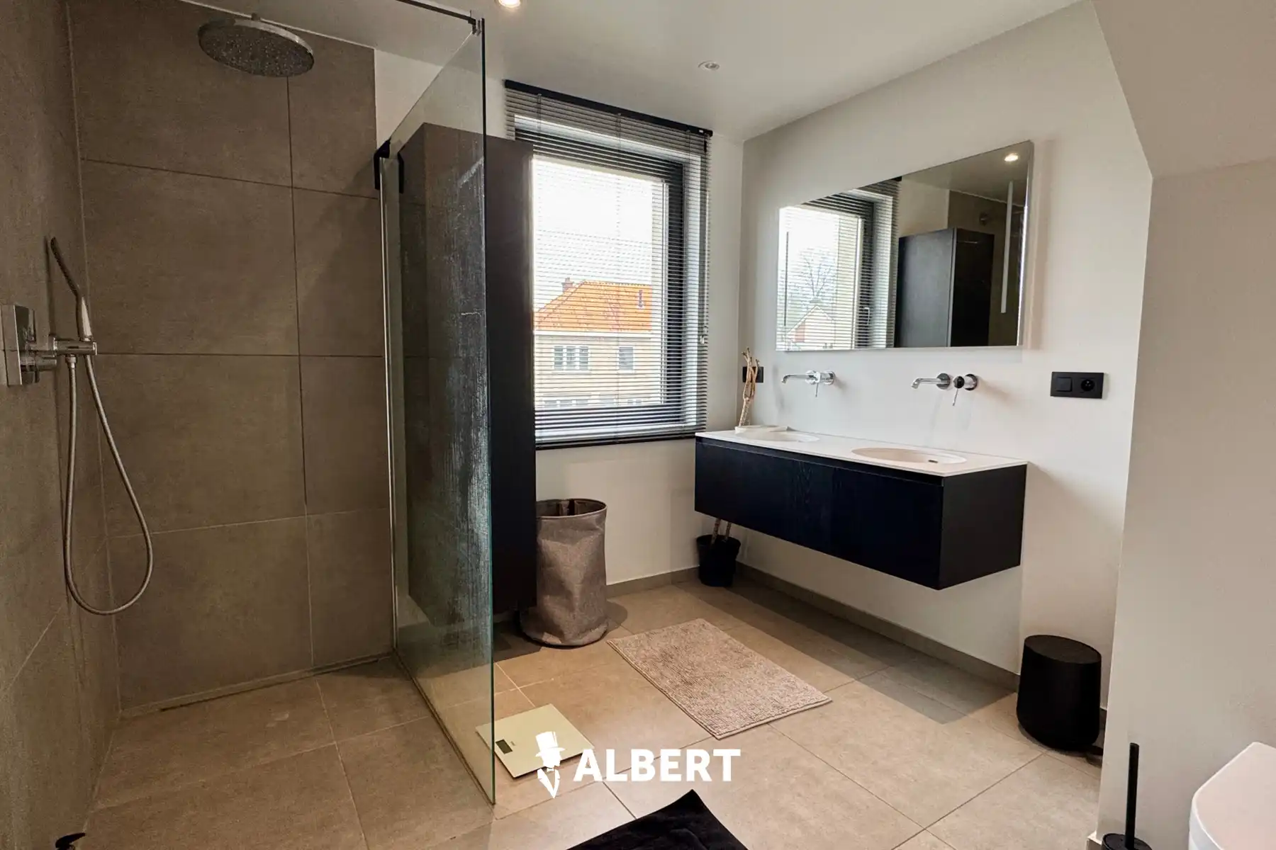 Duplex appartement met 3 slaapkamers en garage foto 11