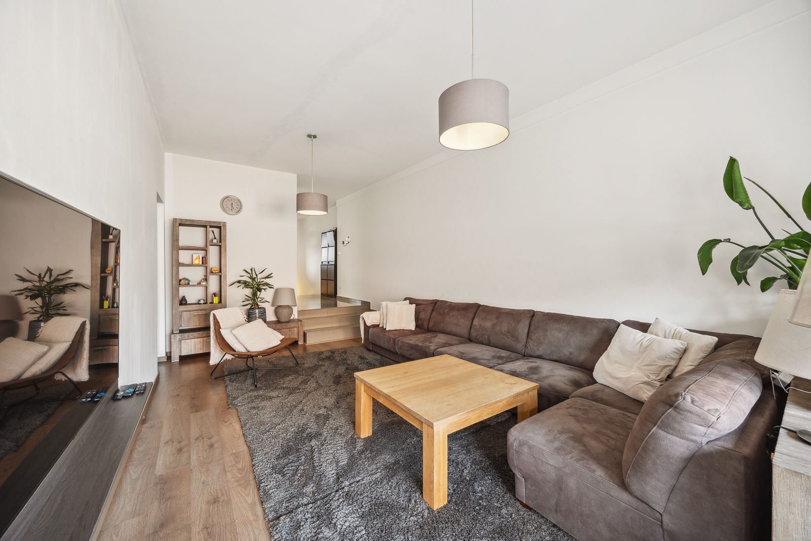 Commercieel pand met instapklare duplex op zichtbare locatie in Brasschaat! foto 11