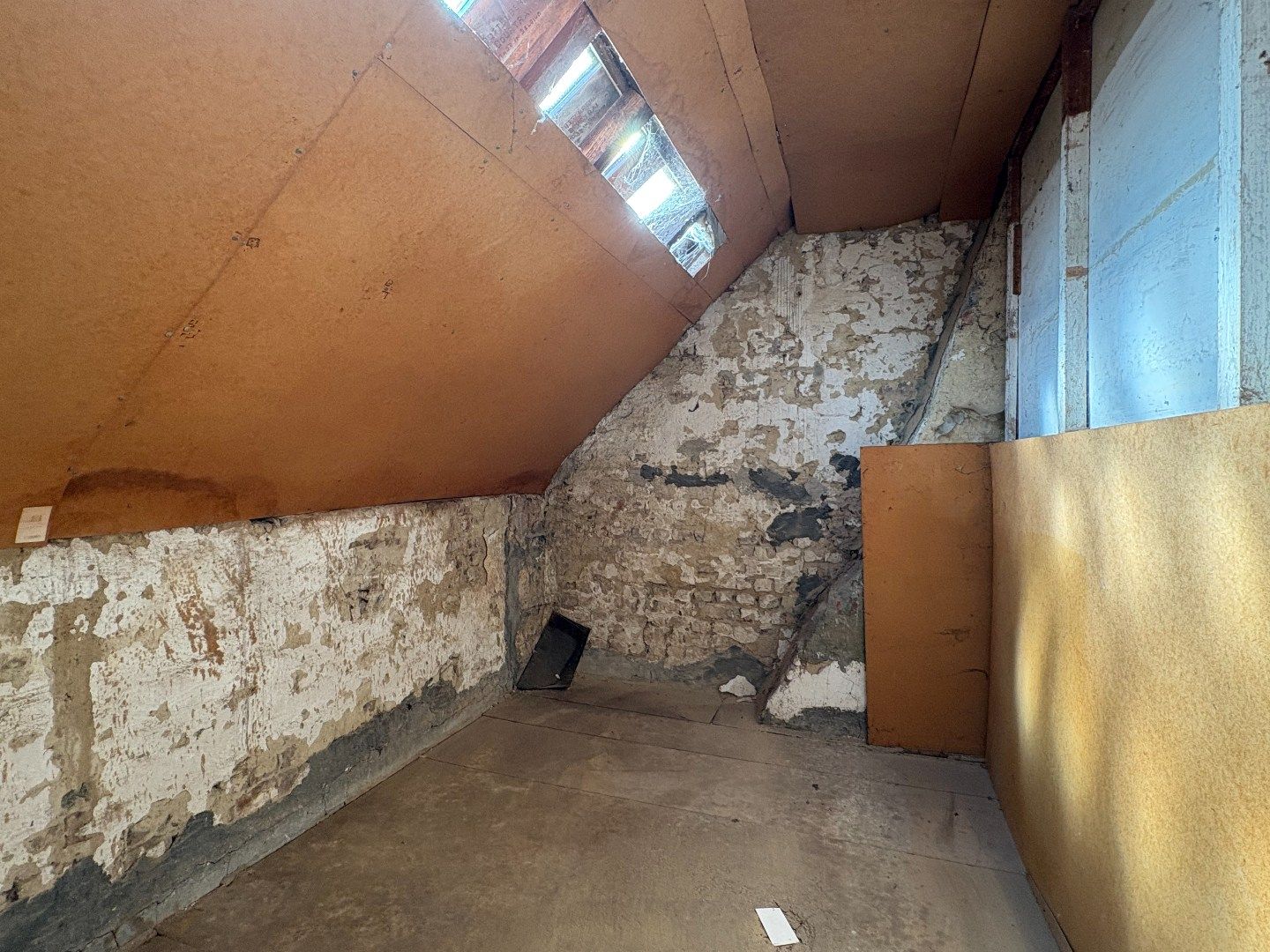 Renovatiewoning te koop in Kuurne – rustig gelegen! foto 11