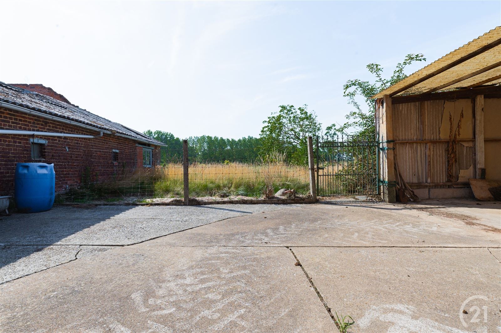 Te renoveren fermette met bijgebouwen en weide op 67are foto 26