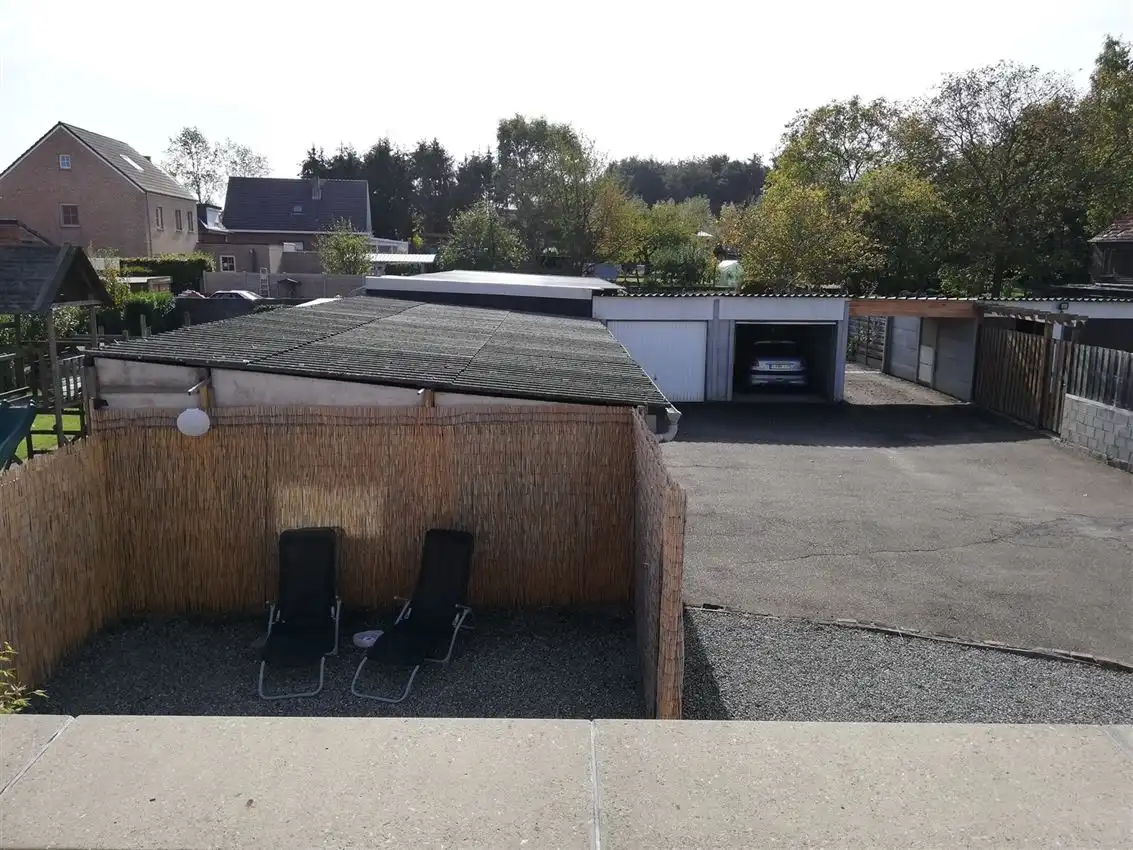 App met 2 slpk., groot terras en afgesloten garage in hartje Zichem foto 26